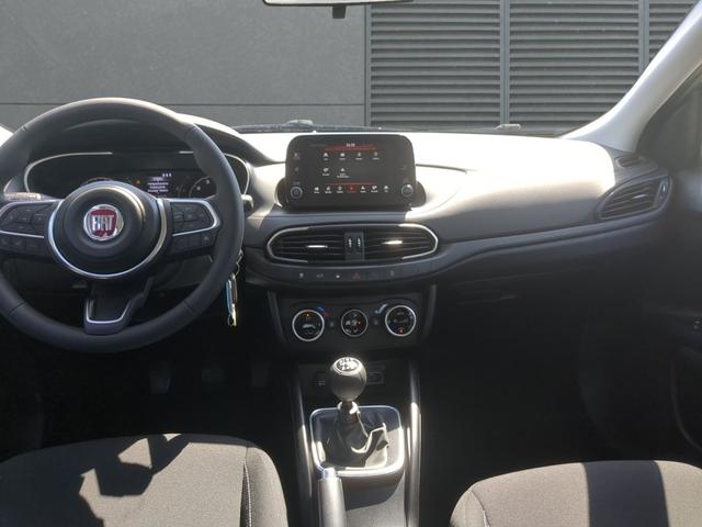 Fiat Tipo 5-T&uuml;rer Urban Klimaauto PDC RFK 1.6 M-Jet Diesel 