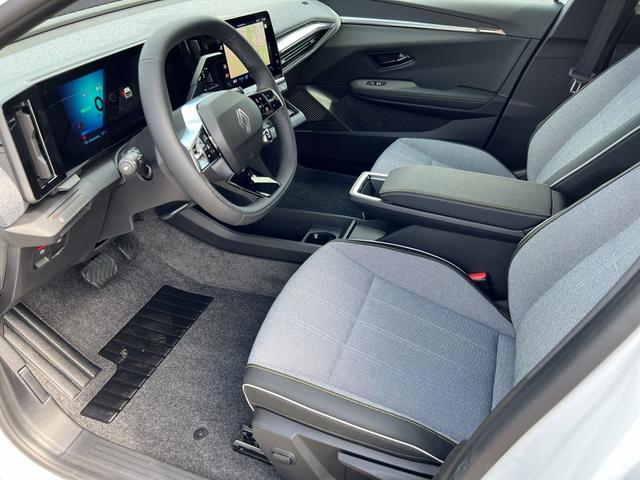 Renault M&eacute;gane E-TECH Techno Winterpaket+RFK+LED Megane EV60 220 Comfort Range 