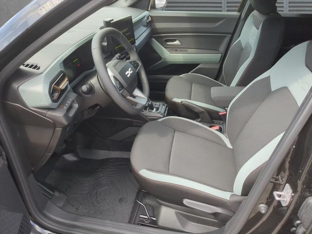 Dacia Duster Extreme SHZ LED RFK PDC Hybrid 155 