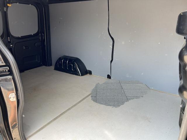 Renault Trafic Kastenwagen L2H1 3,0t Komfort AHK+SHZ+GJR dCi 150 EDC 
