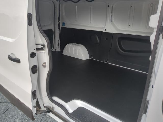Renault Trafic Kastenwagen L2H1 3,0t Extra+RFK+Klima dCi 150 
