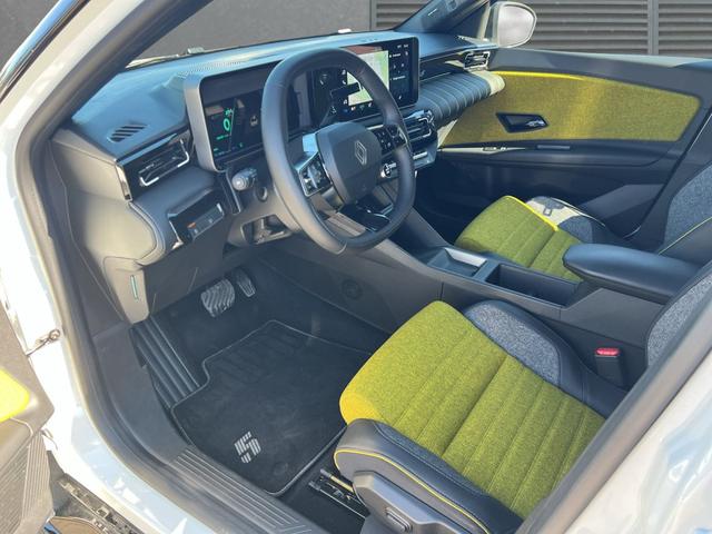 Renault R 5 Iconic RFK+SHK+LED 150 Comfort Range 