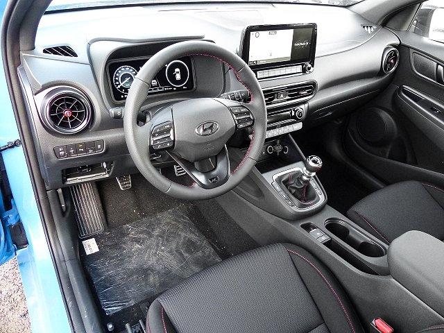 Hyundai KONA Line Mild-Hybrid T-GDI EU6d Facelift 1.0 120PS (+48V) iM/T 2WD N Navigationspaket, Assistenzpaket M/T, 