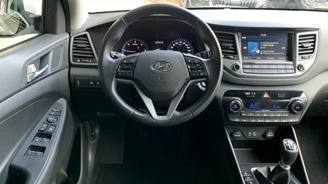 Hyundai TUCSON III 2,0 CRDi AHK ALLRAD DAB LED NAVI KAMERA PDC 