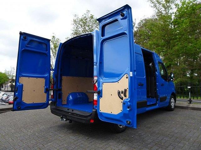 Renault Master 2.3 dCi (100 kW) T33 L2H2 Work Edition 