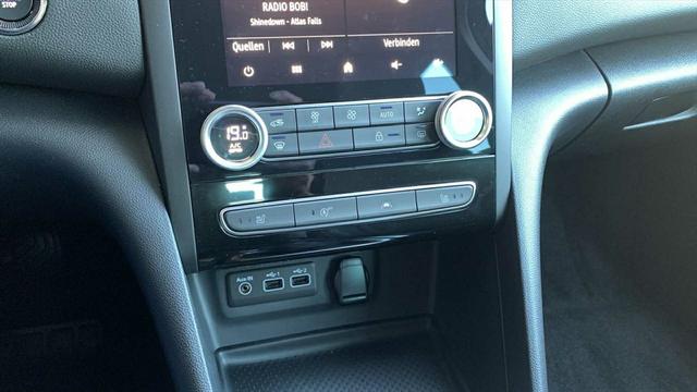 Renault Mégane Megane IV 1,3 TCe Techno DAB LED NAVI PDC SHZ VIRTUAL 
