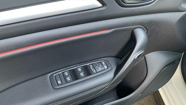 Renault Mégane Megane IV 1,3 TCe Techno DAB LED NAVI RFK LHZ SHZ KEY 