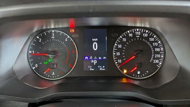 Renault Trafic III Combi 2,0 dCi EDC 8-Sitzer DAB LED NAVI PDC RFK SHZ 