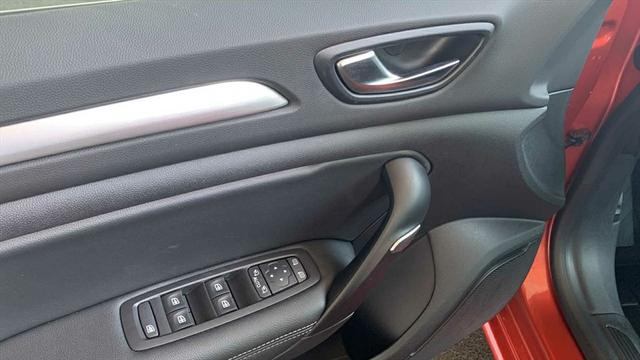 Renault Mégane Megane IV Grandtour 1,3 TCe EDC Techno DAB LED NAVI LHZ SHZ VIRTUAL 