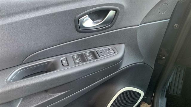 Renault Captur 1,2 TCe Autom. Experience ALU KLIMA TEMPOMAT NEBEL 
