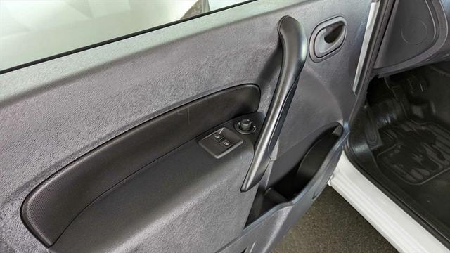 Renault Kangoo Kasten Rapid III 1,5 dCi DAB KLIMA RADIO BLUETOOTH PDC 