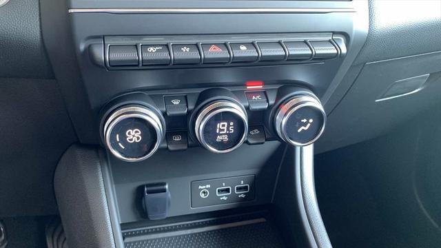 Renault Captur II 1,3 Techno DAB KA LED NAVI PDC RFK KEY VIRTUAL 