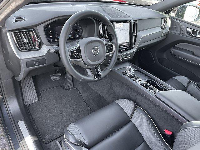 Volvo XC60 XC 60 Plus Dark 2WD B4 Diesel EU6d AHK Leder digitales Cockpit Memory Sitze Soundsystem 