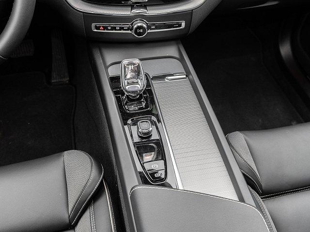 Volvo XC60 XC 60 Plus Dark 2WD B4 Benzin EU6d StandHZG Leder digitales Cockpit Memory Sitze Soundsystem 