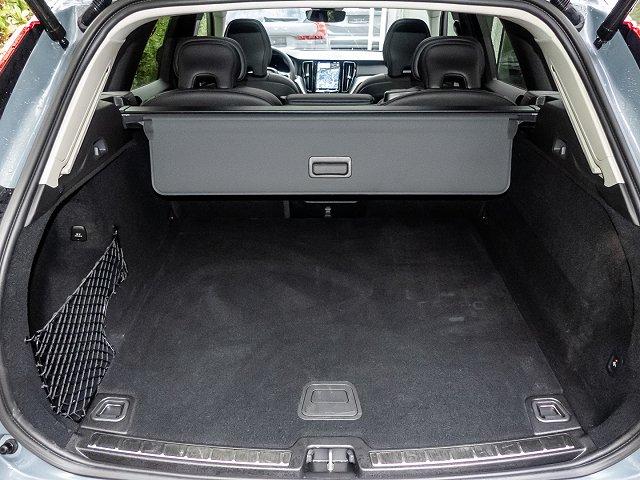 Volvo XC60 XC 60 Plus Dark 2WD B4 Benzin EU6d AHK digitales Cockpit Memory Sitze Soundsystem 