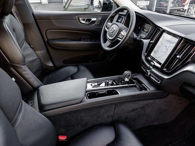 Volvo XC60 XC 60 Plus Dark 2WD B4 Benzin EU6d digitales Cockpit Memory Sitze Soundsystem LED 