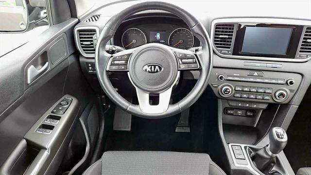 Kia Sportage 1.6 CRDi AWD Vision AHK KA NAVI PDC RFK SHZ 