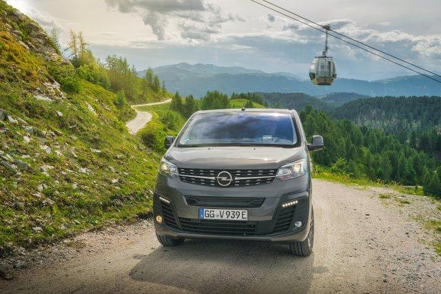 Mit Opels elektrischen Vans durch die Dolomiten