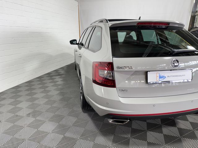 Skoda Octavia Combi 2.0 TDI DSG RS 4x4 KeyGo PANO AHK 