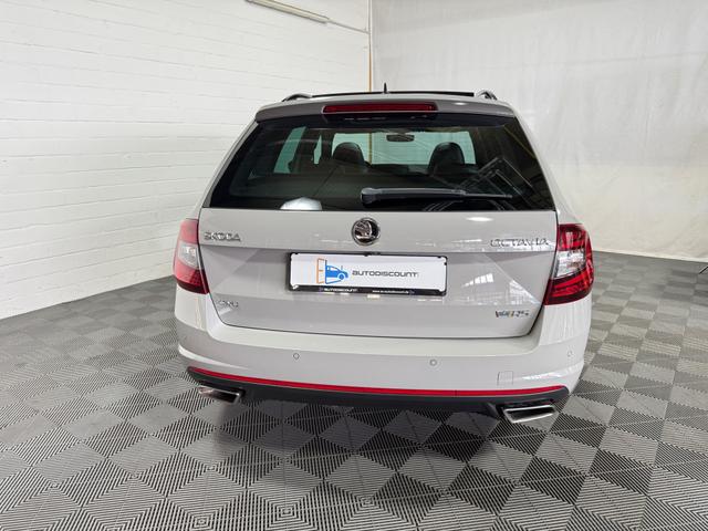 Skoda Octavia Combi 2.0 TDI DSG RS 4x4 KeyGo PANO AHK 