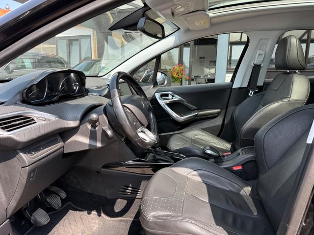 Peugeot 2008 1.2 PureTech 130 Allure S&S Temp. Leder Kamera 