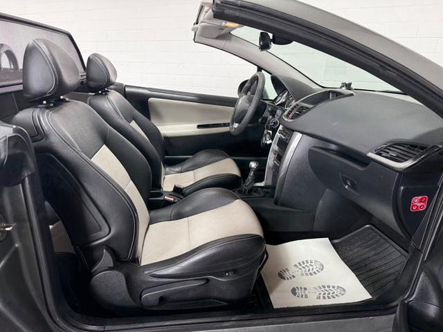 Peugeot 207 CC 1.6 16V 120 Roland Garros Klima SHZ PDC 
