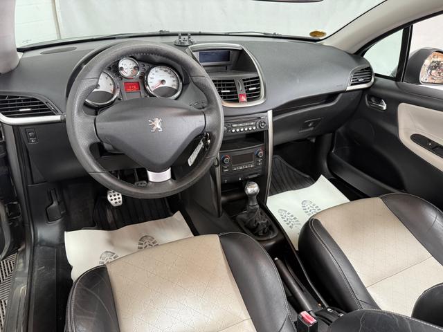 Peugeot 207 CC 1.6 16V 120 Roland Garros Klima SHZ PDC 
