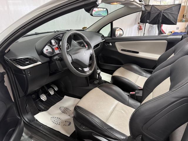 Peugeot 207 CC 1.6 16V 120 Roland Garros Klima SHZ PDC 