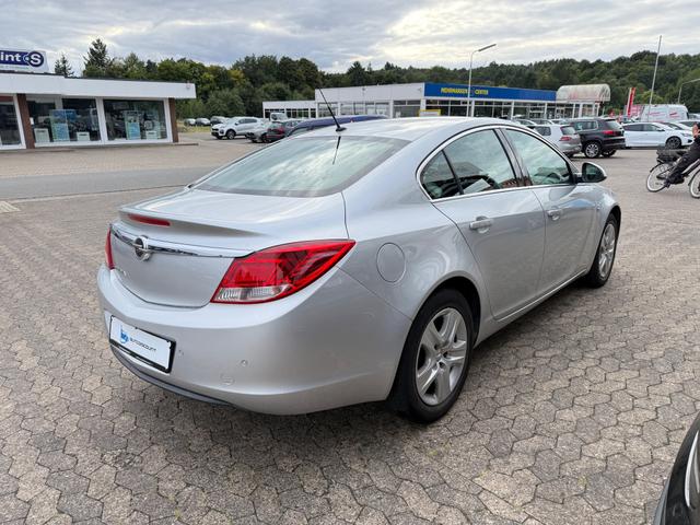 Opel Insignia 1.8 Edition Temp. Klima 1.Hand PDC 