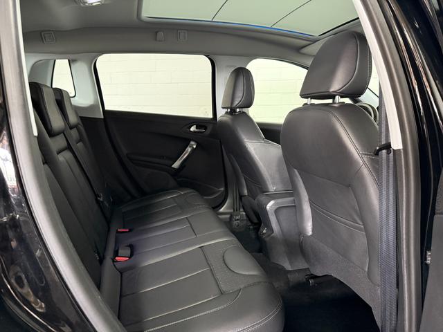 Peugeot 2008 1.2 PureTech 130 Allure S&S Temp. Leder Kamera 