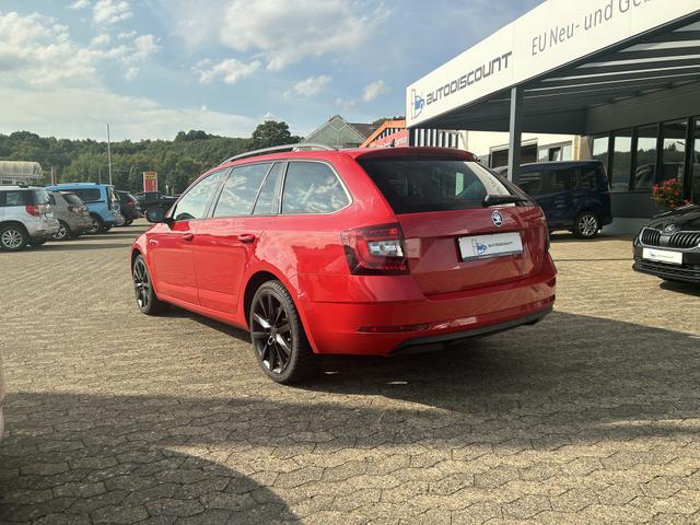 Skoda Octavia Combi 2.0 TDI Style NAVI LED AHK SHZ PDC 