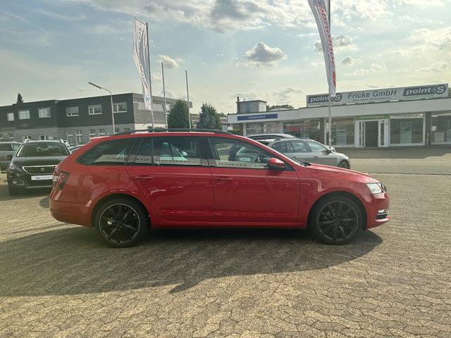 Skoda Octavia Combi 2.0 TDI Style NAVI LED AHK SHZ PDC 