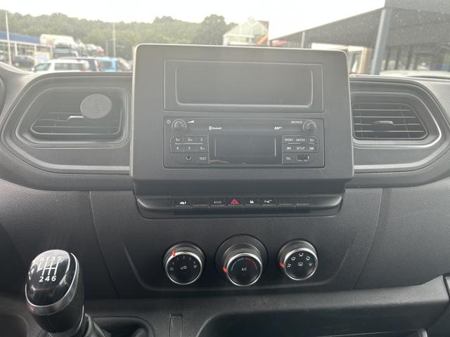 Nissan NV400 Kastenwagen 3,5t dCi 135 Klima L3H2 DoKa 7 Sitzer AHK 