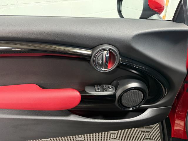 MINI Cooper 1.5 Klima NAVI PANO PDC 