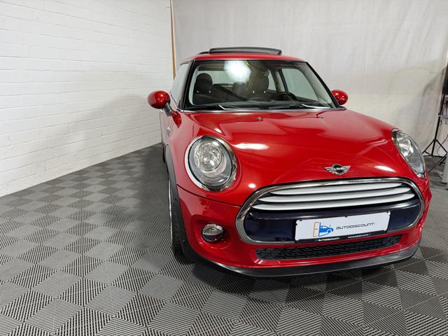 MINI Cooper 1.5 Klima NAVI PANO PDC 