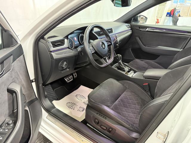 Skoda Superb Combi 2.0 TDI SportLine Canton NAVI AHK 