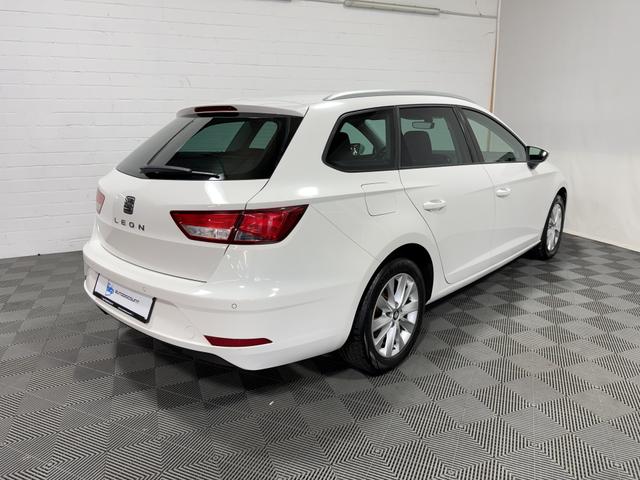 Seat Leon Sportstourer ST 1.4 TSI Style AHK SHZ KLIMA USB 