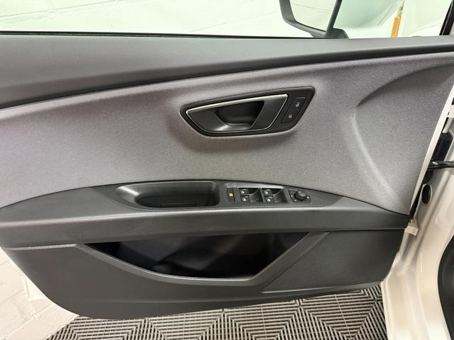 Seat Leon Sportstourer ST 1.4 TSI Style AHK SHZ KLIMA USB 