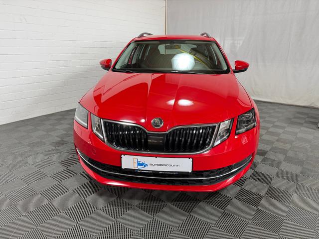 Skoda Octavia Combi 2.0 TDI Style NAVI LED AHK SHZ PDC 