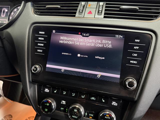 Skoda Octavia Combi 2.0 TDI Style NAVI LED AHK SHZ PDC 
