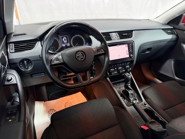 Skoda Octavia Combi 2.0 TDI Style NAVI LED AHK SHZ PDC 