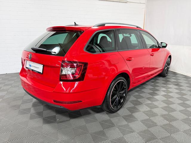 Skoda Octavia Combi 2.0 TDI Style NAVI LED AHK SHZ PDC 