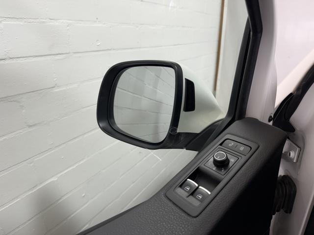 Volkswagen T6 Multivan 2.0 TDI DSG Generation Six ACC NAVI STH 