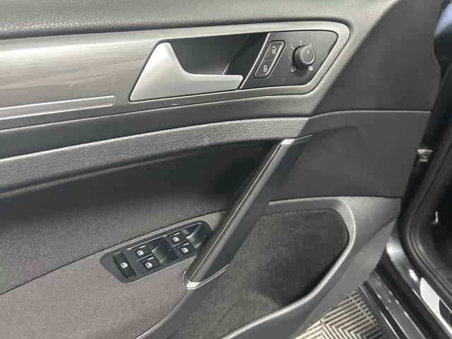 Volkswagen Golf Variant VII 2.0 TDI BMT Allstar ACC NAVI STH 