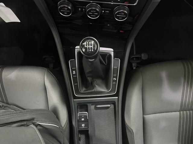 Volkswagen Golf Variant VII 2.0 TDI BMT Allstar ACC NAVI STH 