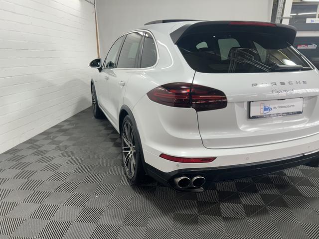 Porsche Cayenne S 4.2 V8 Diesel CarPlay PDLS PANO BOSE 