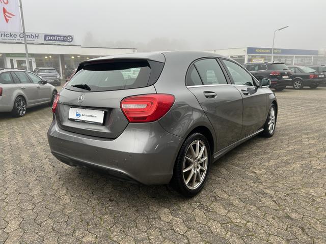 Mercedes-Benz A-Klasse A 180 Style Bi-Xenon Kamera PDC Teilleder SHZ 