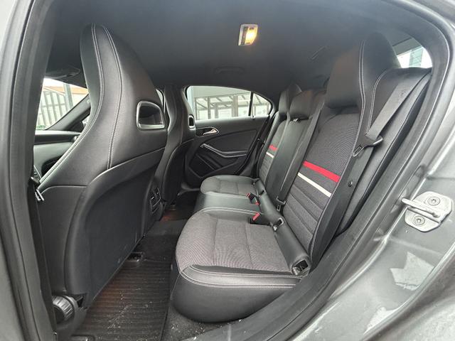 Mercedes-Benz A-Klasse A 180 Style Bi-Xenon Kamera PDC Teilleder SHZ 