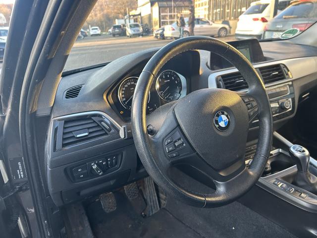 BMW 1er 118i Advantage LED SHZ PDC NAVI KLIMA DCC USB 