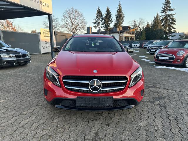 Mercedes-Benz GLA 200d URBAN 4Matic Night NAVI AHK STH SHZ 